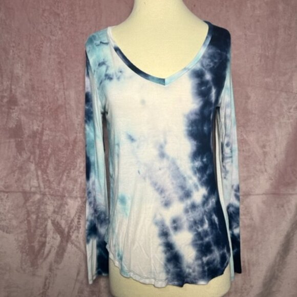 Aerie And Aeropostale Bundle (2) Womens Soft Shirts Long Sleeve Size Medium - Picture 2 of 12